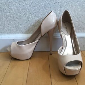 Just Fabulous. Heels, size 7.5 (US).